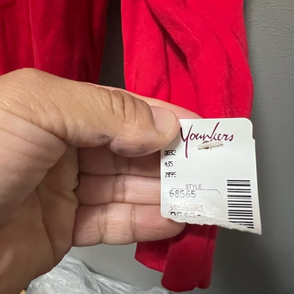 Mickey & Co Vintage red embroidered turtleneck size Medium - Picture 6 of 6